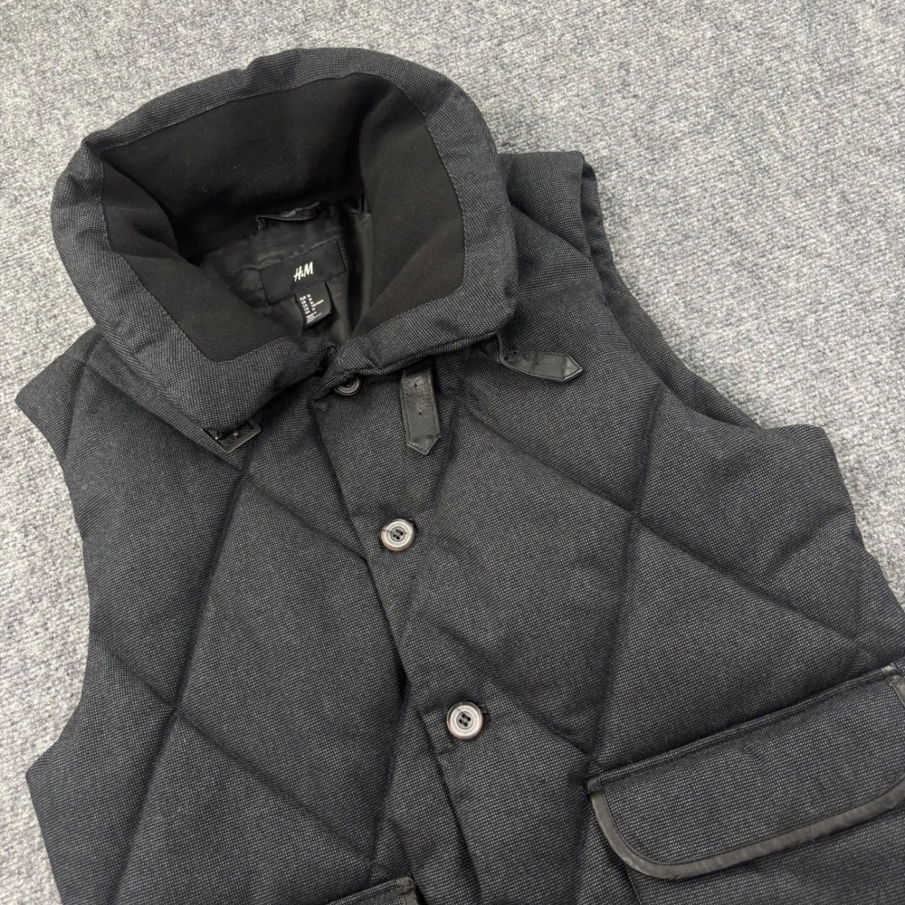 H&M‎ Puffer Vest Medium Charcoal Gray Diamond Quilt Button Up Mens
